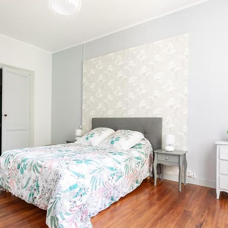 Ombrelle Villa Le Pian-sur-Garonne Екстериор снимка