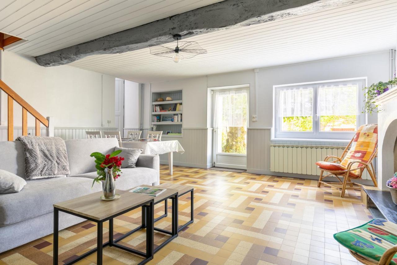 Ombrelle Villa Le Pian-sur-Garonne Екстериор снимка